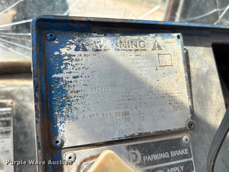 image for item NK9134 2000 Taylor Machine Works GT-210 forklift