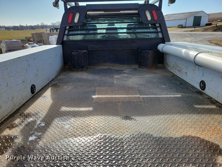 image for item NK9877 2015 Ford F450 Super Duty Crew Cab flatbed truck