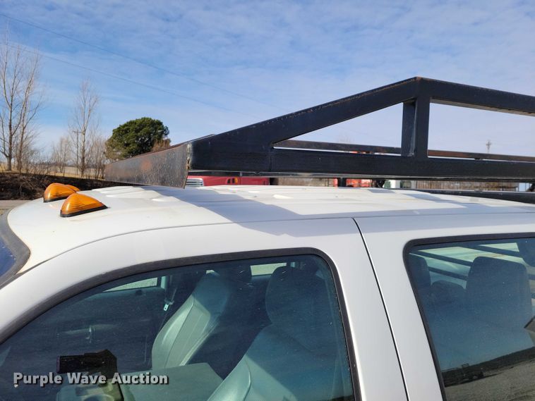 image for item NK9877 2015 Ford F450 Super Duty Crew Cab flatbed truck