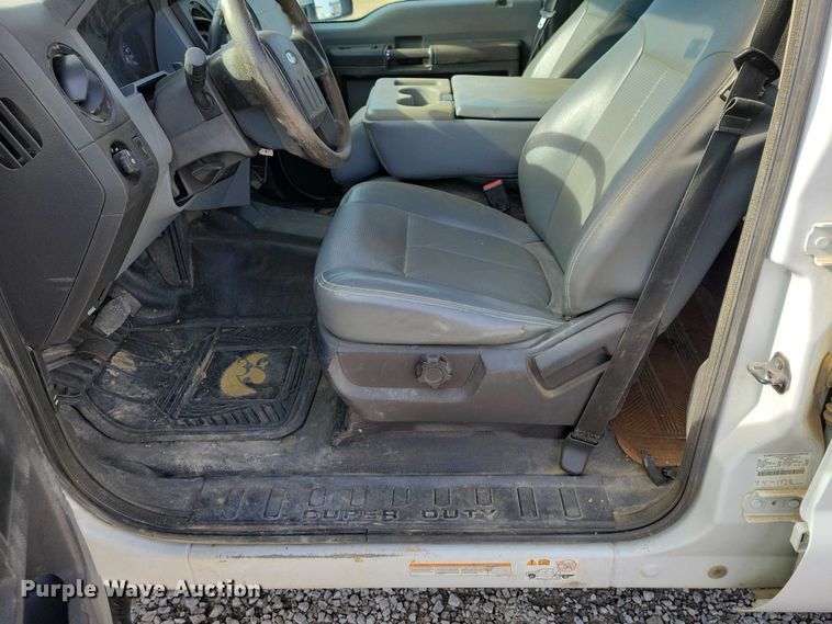 image for item NK9877 2015 Ford F450 Super Duty Crew Cab flatbed truck