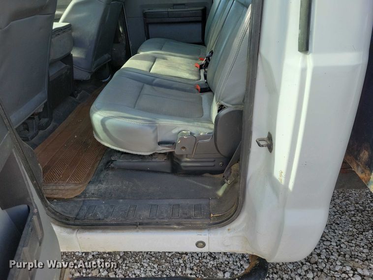 image for item NK9877 2015 Ford F450 Super Duty Crew Cab flatbed truck