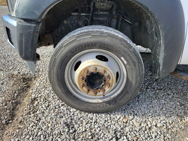 image for item NK9877 2015 Ford F450 Super Duty Crew Cab flatbed truck