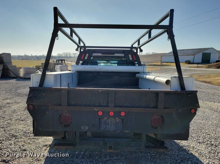 image for item NK9878 2013 Chevrolet  Silverado 3500HD Crew Cab flatbed pickup truck