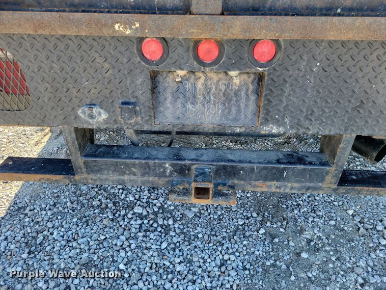 image for item NK9878 2013 Chevrolet  Silverado 3500HD Crew Cab flatbed pickup truck