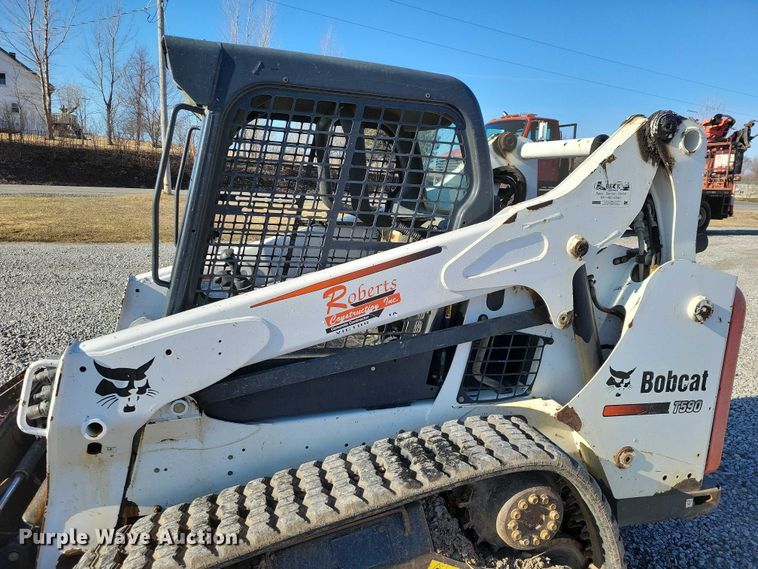 image for item NK9879 2014 Bobcat T590 tracked skid steer loader