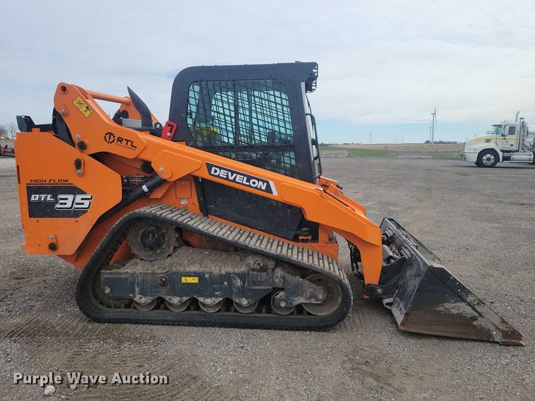 image for item NK9884 2024 Develon DTL 35 tracked skid steer loader