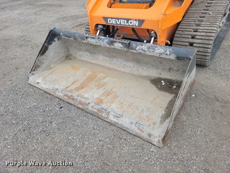 image for item NK9884 2024 Develon DTL 35 tracked skid steer loader