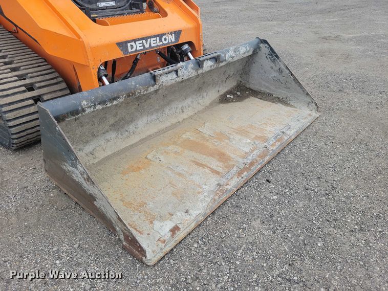image for item NK9884 2024 Develon DTL 35 tracked skid steer loader
