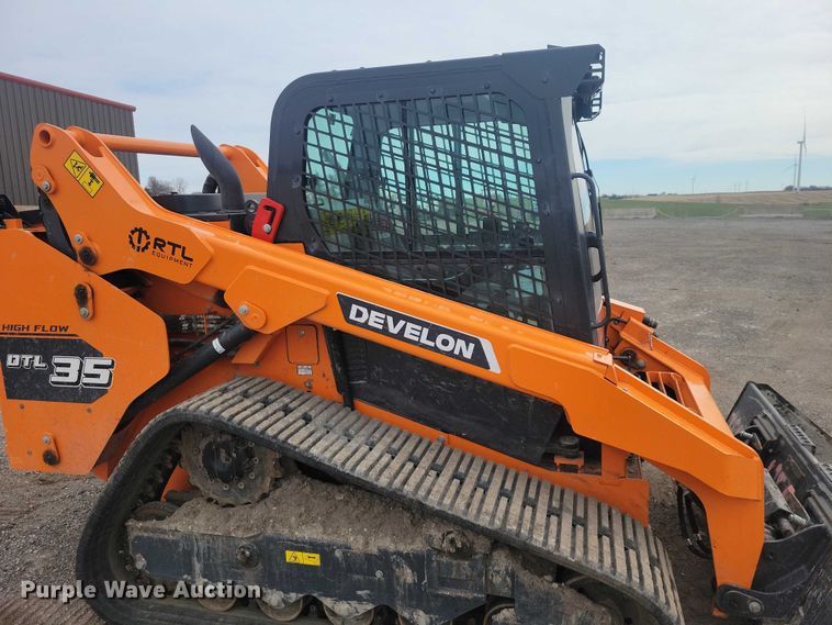 image for item NK9884 2024 Develon DTL 35 tracked skid steer loader