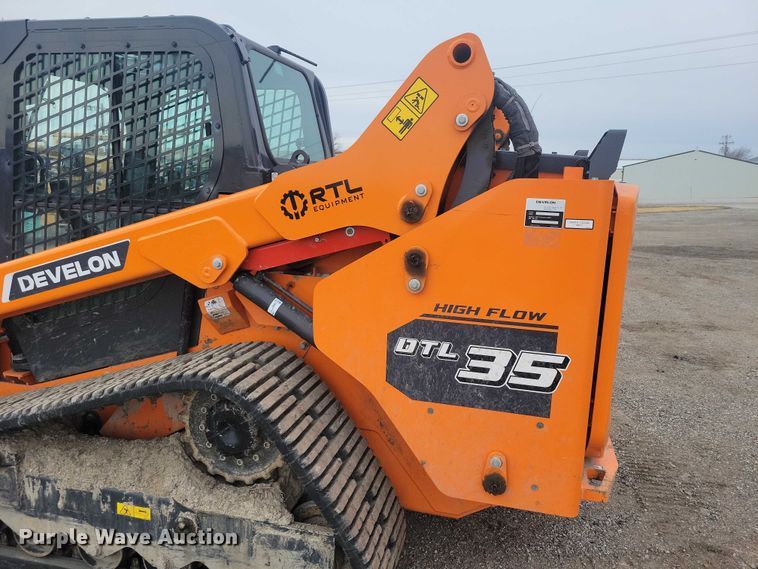 image for item NK9884 2024 Develon DTL 35 tracked skid steer loader