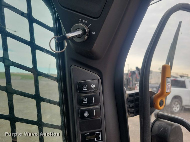 image for item NK9884 2024 Develon DTL 35 tracked skid steer loader