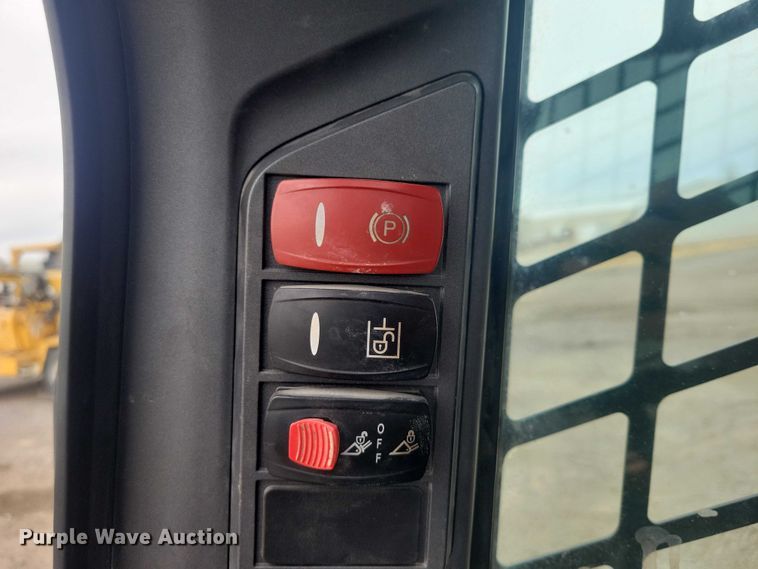 image for item NK9884 2024 Develon DTL 35 tracked skid steer loader