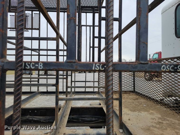 image for item NK9887 1999 Peterbilt  330 concrete form truck