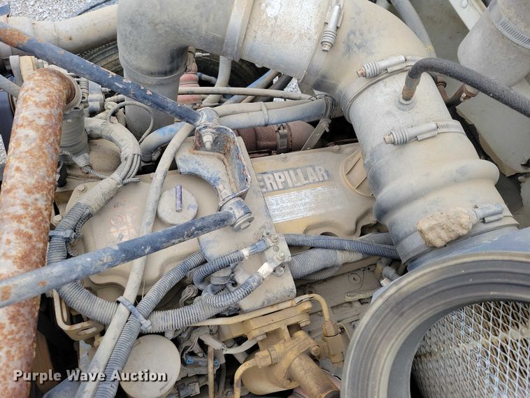 image for item NK9887 1999 Peterbilt  330 concrete form truck