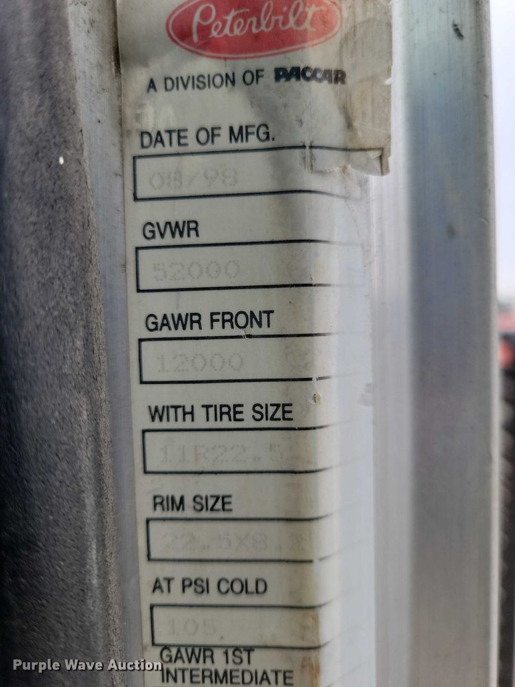 image for item NK9887 1999 Peterbilt  330 concrete form truck