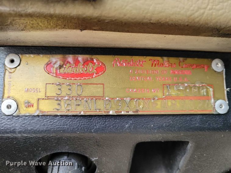 image for item NK9887 1999 Peterbilt  330 concrete form truck