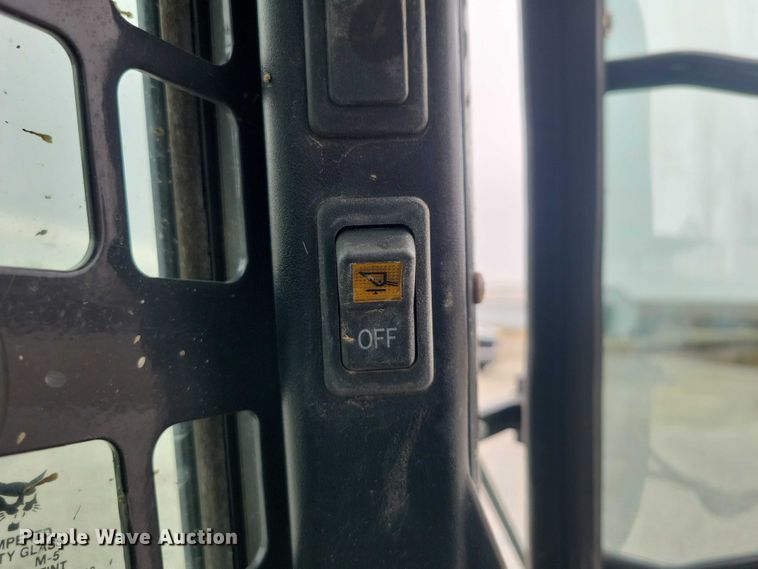 image for item NK9888 2016 Bobcat T770 tracked skid steer loader