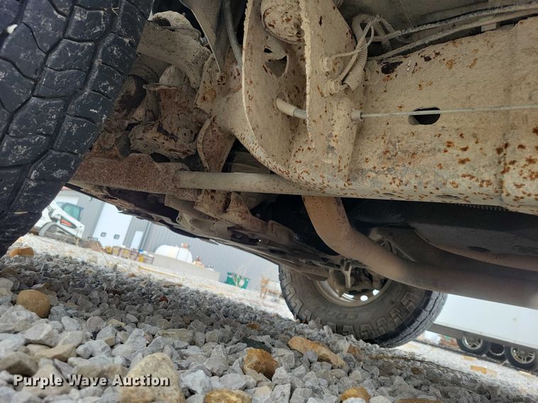 image for item NK9889 2002 Chevrolet  Silverado 2500HD Ext. Cab pickup truck