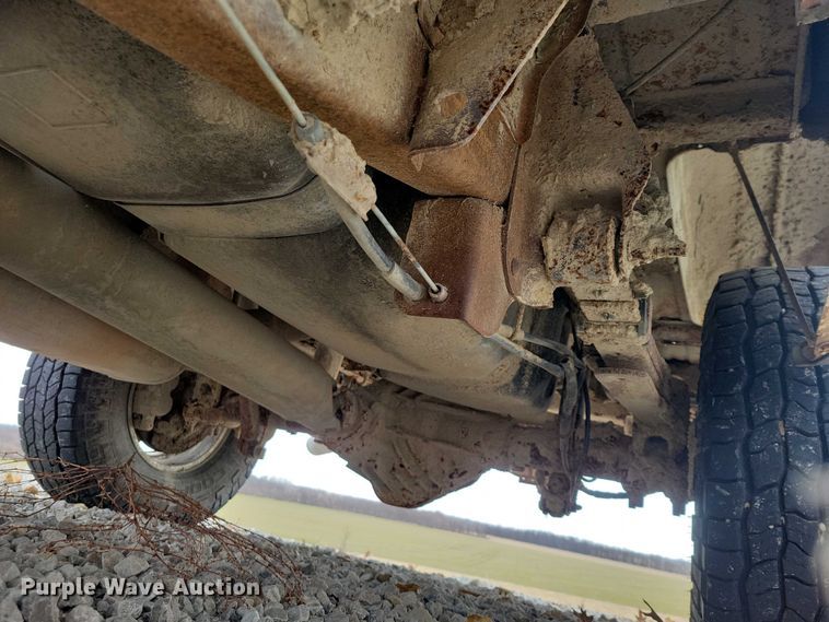 image for item NK9889 2002 Chevrolet  Silverado 2500HD Ext. Cab pickup truck