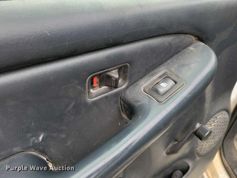 image for item NK9889 2002 Chevrolet  Silverado 2500HD Ext. Cab pickup truck