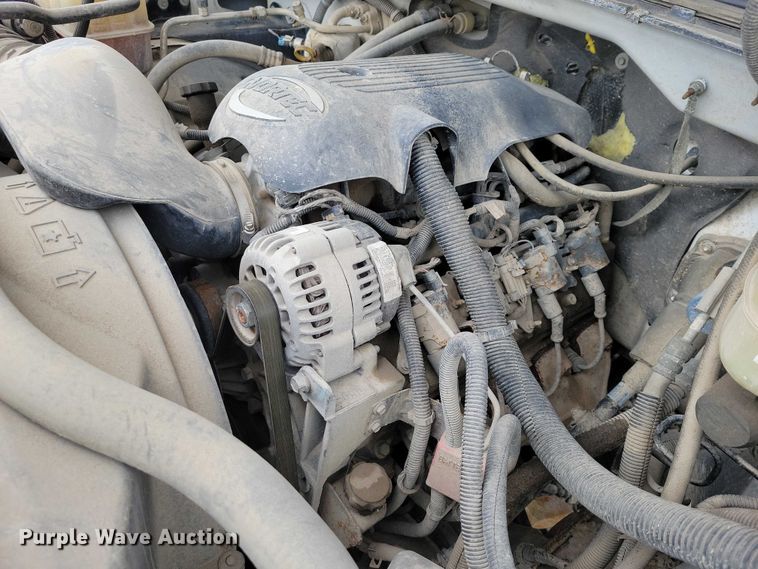 image for item NK9889 2002 Chevrolet  Silverado 2500HD Ext. Cab pickup truck