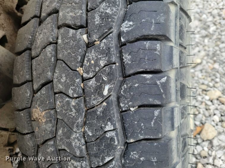 image for item NK9889 2002 Chevrolet  Silverado 2500HD Ext. Cab pickup truck