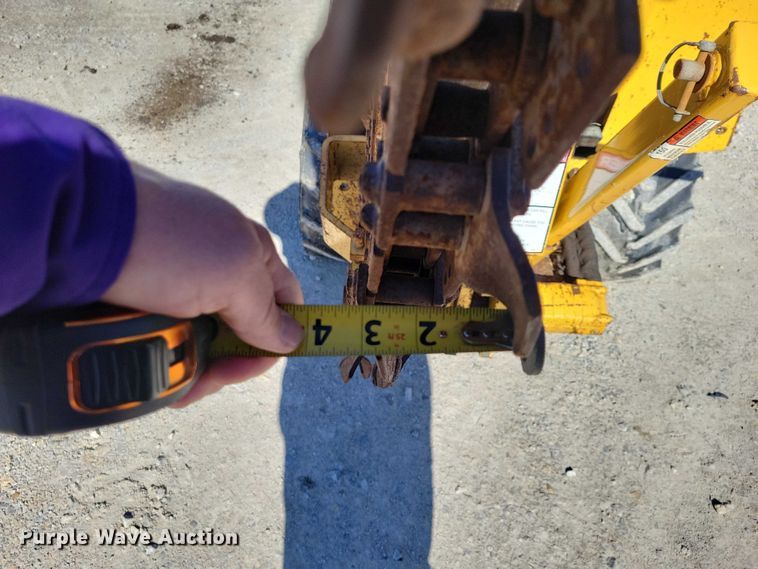 image for item NK9907 2004 Vermeer LM42 trencher