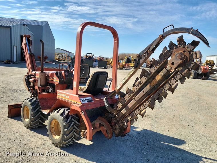 image for item NK9909 1987 Ditch Witch 2310 trencher