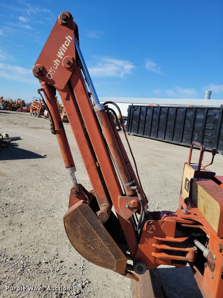 image for item NK9909 1987 Ditch Witch 2310 trencher