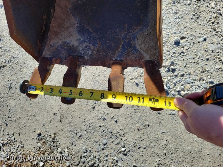 image for item NK9909 1987 Ditch Witch 2310 trencher