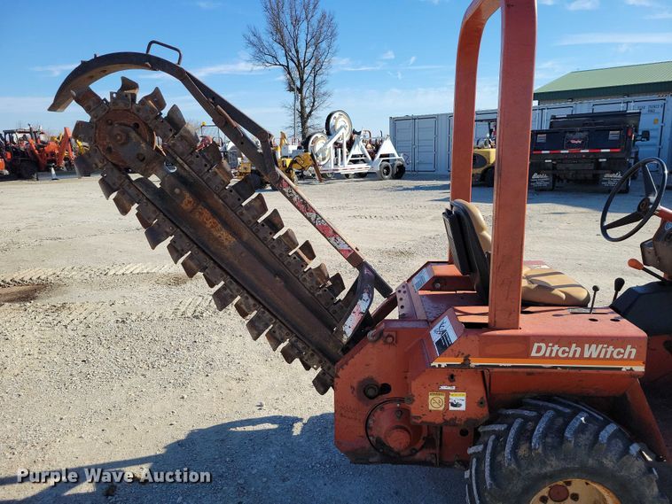 image for item NK9909 1987 Ditch Witch 2310 trencher