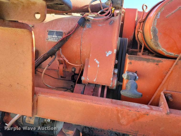 image for item NK9909 1987 Ditch Witch 2310 trencher