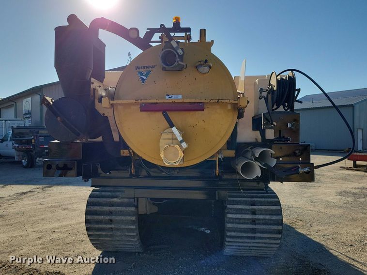 image for item NK9910 2008 Morooka MST-1500VD track carrier with Vermeer VX50-500 vacuum excavator