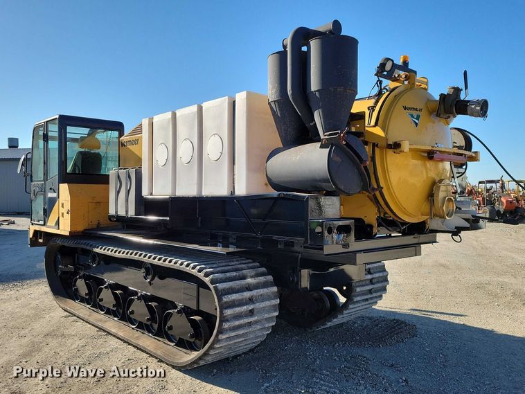 image for item NK9910 2008 Morooka MST-1500VD track carrier with Vermeer VX50-500 vacuum excavator