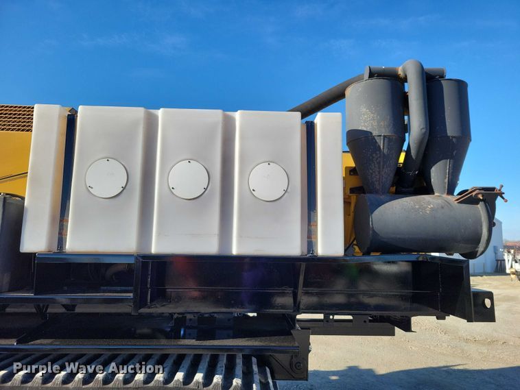 image for item NK9910 2008 Morooka MST-1500VD track carrier with Vermeer VX50-500 vacuum excavator