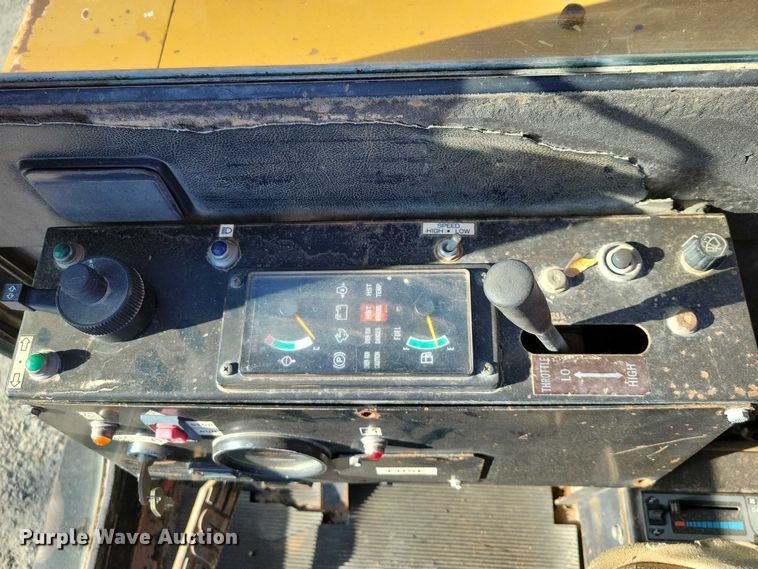 image for item NK9910 2008 Morooka MST-1500VD track carrier with Vermeer VX50-500 vacuum excavator