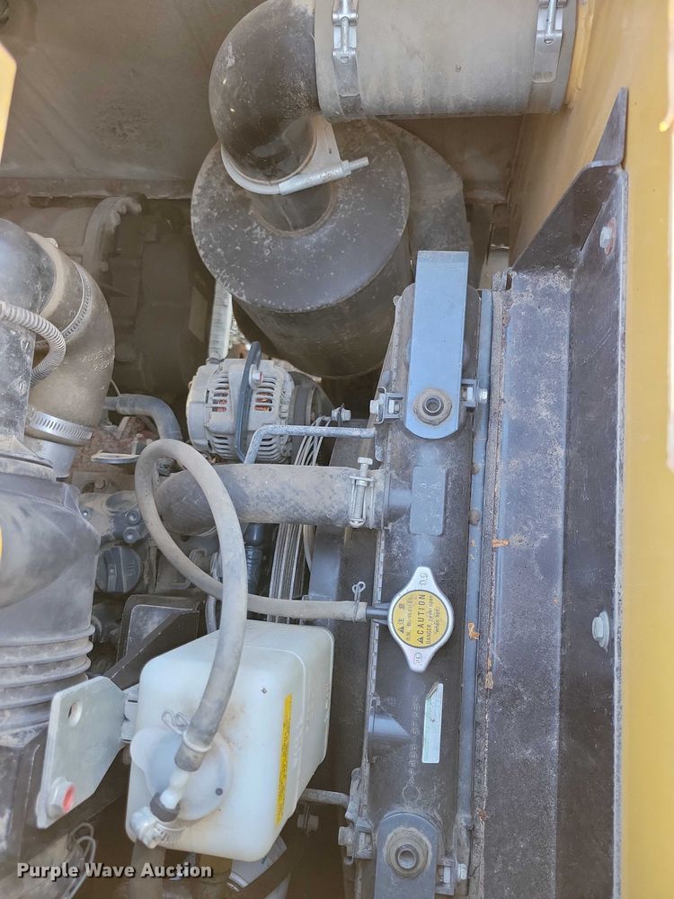 image for item NK9910 2008 Morooka MST-1500VD track carrier with Vermeer VX50-500 vacuum excavator