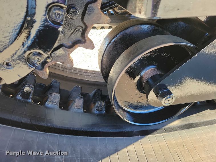 image for item NK9910 2008 Morooka MST-1500VD track carrier with Vermeer VX50-500 vacuum excavator