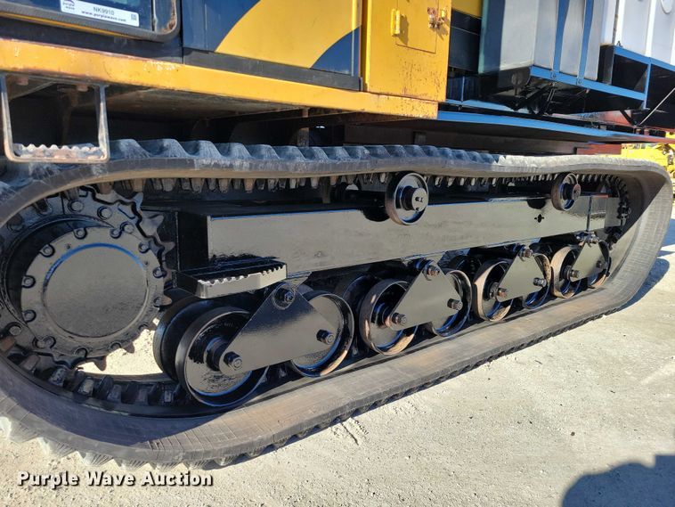 image for item NK9910 2008 Morooka MST-1500VD track carrier with Vermeer VX50-500 vacuum excavator