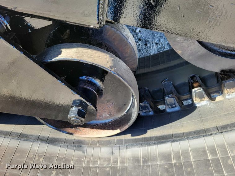 image for item NK9910 2008 Morooka MST-1500VD track carrier with Vermeer VX50-500 vacuum excavator