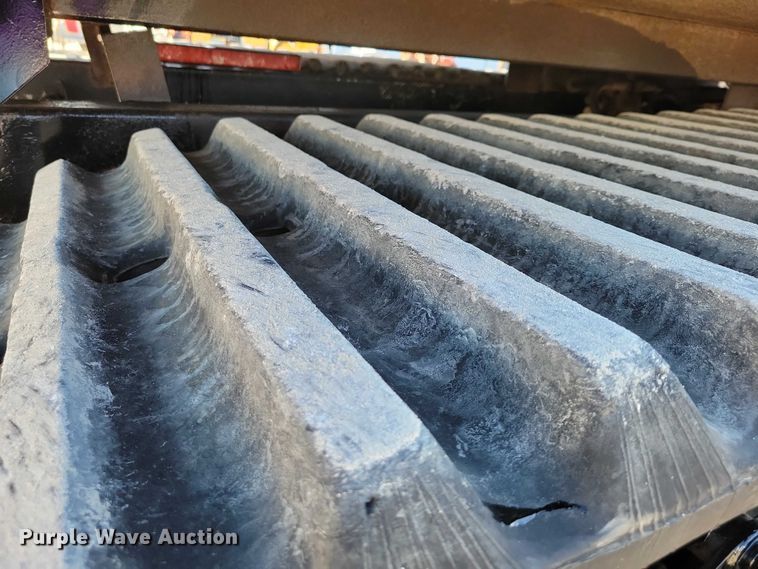 image for item NK9910 2008 Morooka MST-1500VD track carrier with Vermeer VX50-500 vacuum excavator