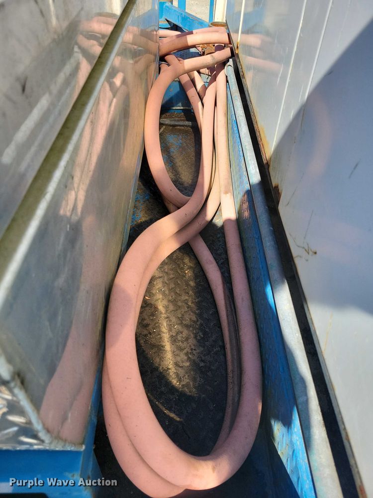 image for item NK9911 2002 Arnco AT 9010 LT air compressor