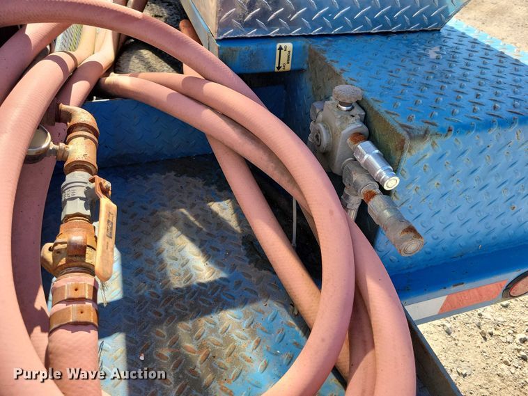 image for item NK9911 2002 Arnco AT 9010 LT air compressor