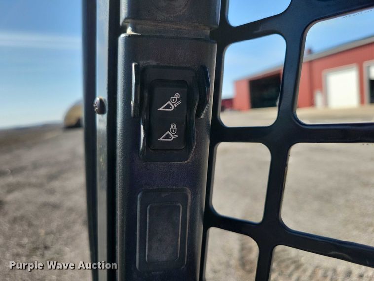 image for item NK9912 2016 Bobcat T770 skid steer loader