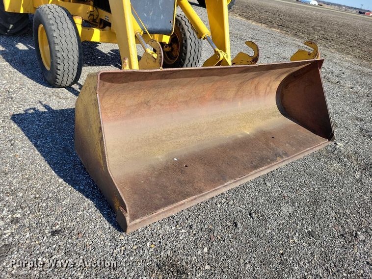 image for item NK9914 1979 John Deere  310AD backhoe