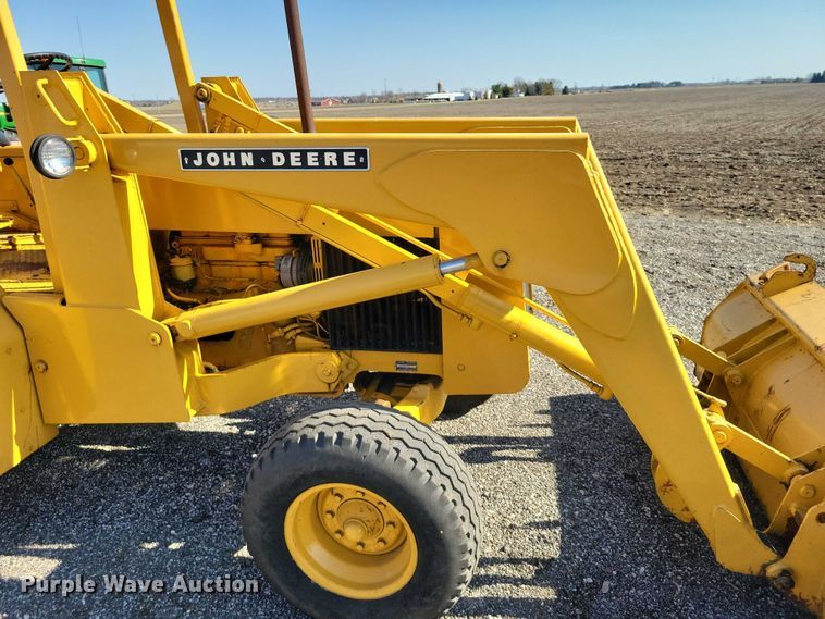 image for item NK9914 1979 John Deere  310AD backhoe