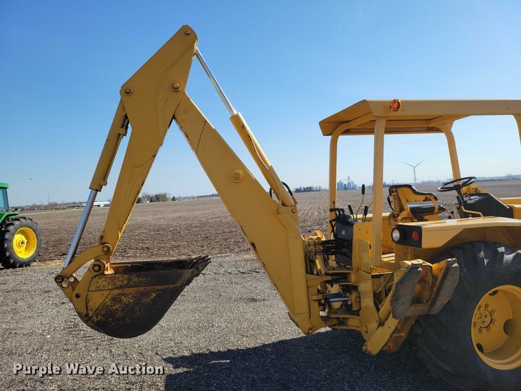 image for item NK9914 1979 John Deere  310AD backhoe
