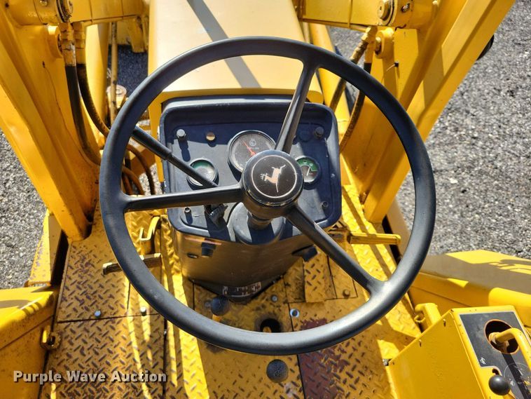 image for item NK9914 1979 John Deere  310AD backhoe