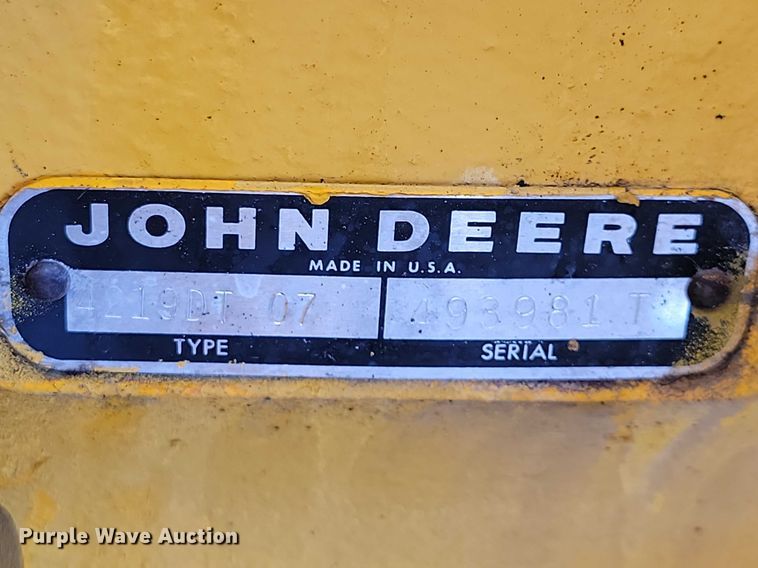 image for item NK9914 1979 John Deere  310AD backhoe