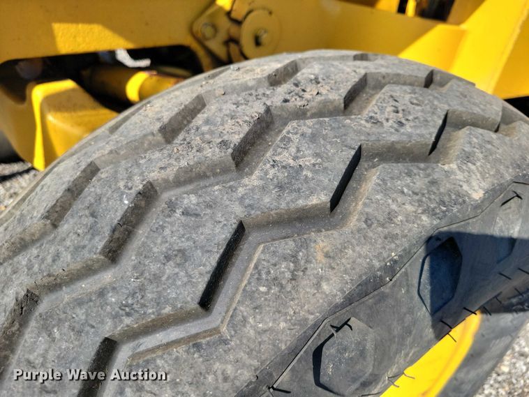 image for item NK9914 1979 John Deere  310AD backhoe